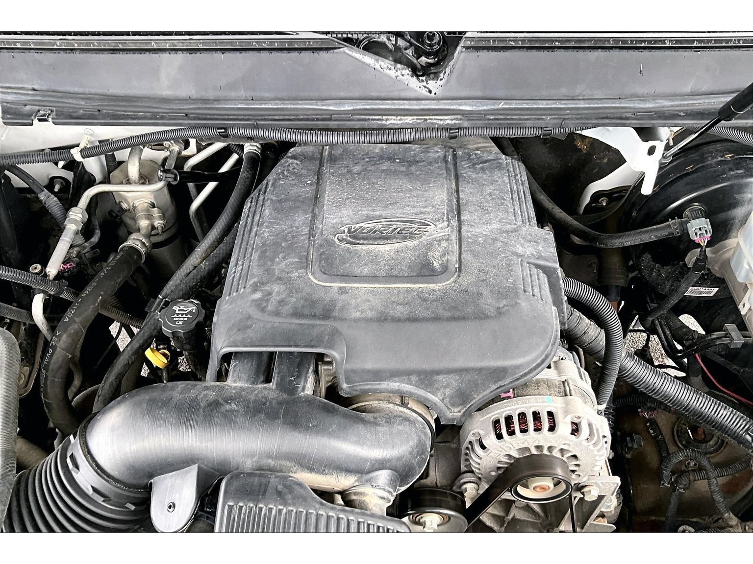 Used 2010 Chevrolet Suburban LT AWD/4WD image 32