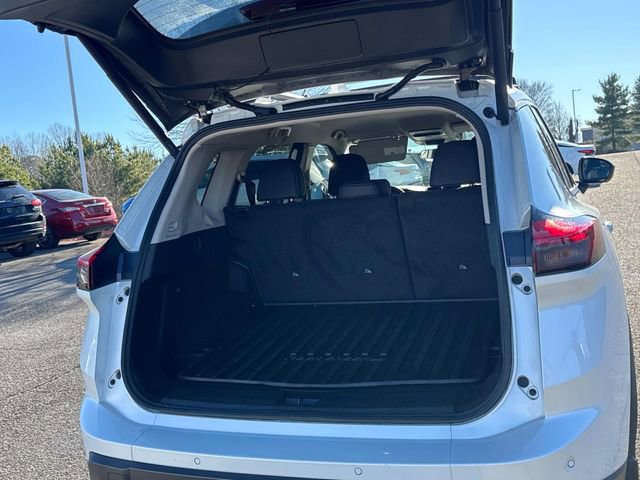 Certified 2025 Nissan Rogue SV AWD/4WD image 14