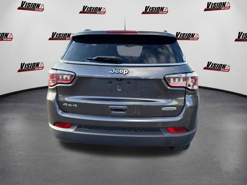 Used 2018 Jeep Compass Latitude w/ Cold Weather Group image 6