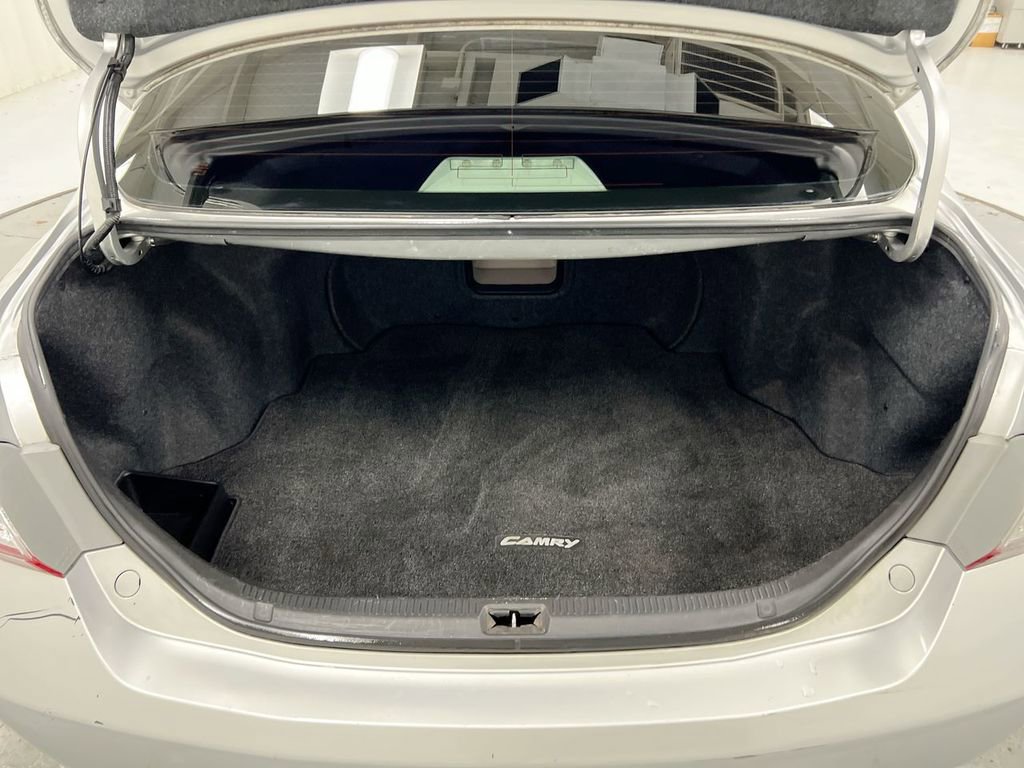 Used 2011 Toyota Camry XLE w/ XLE Extra-Value Pkg #2 image 23