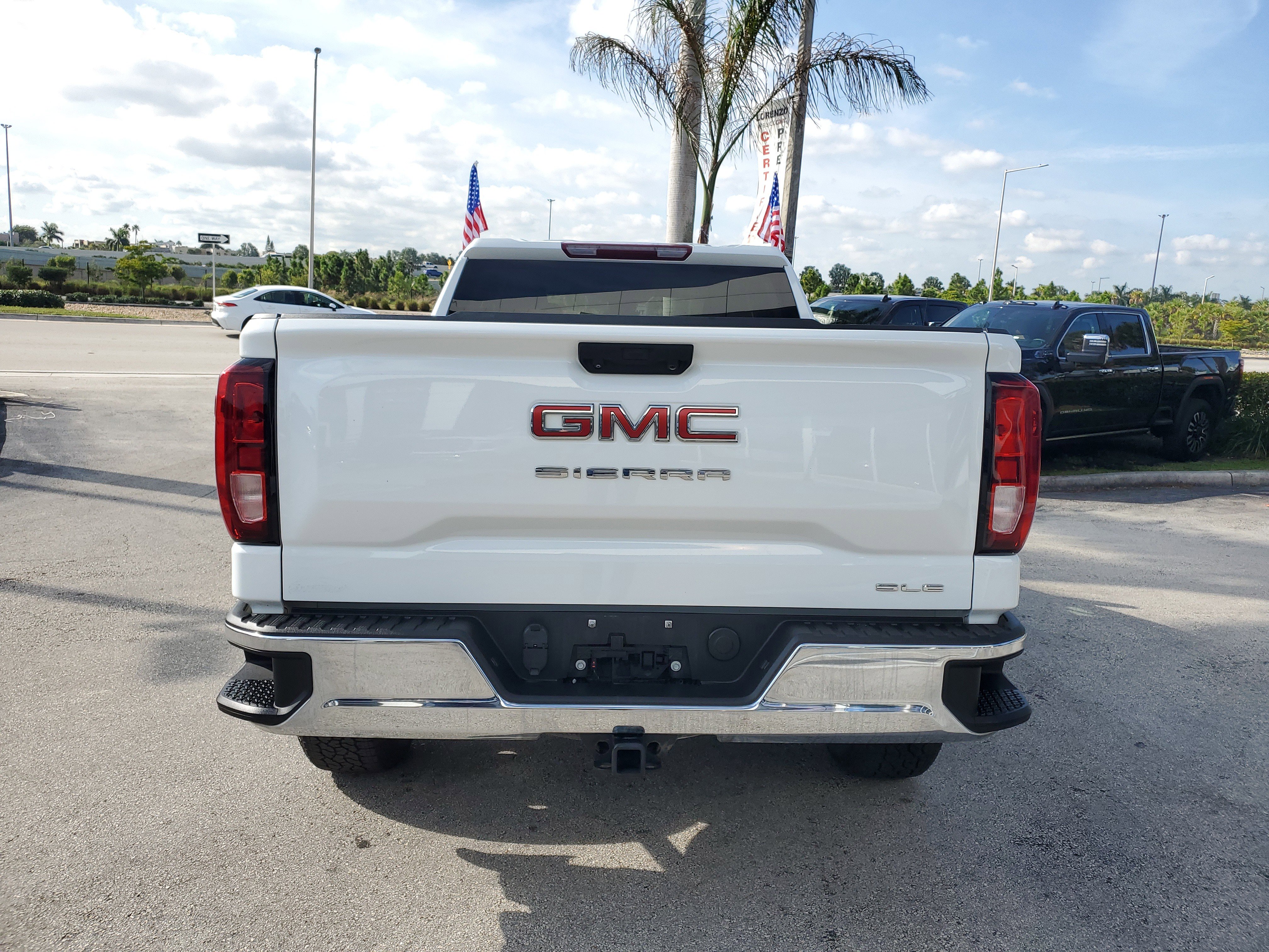 Used 2023 GMC Sierra 1500 SLE image 6
