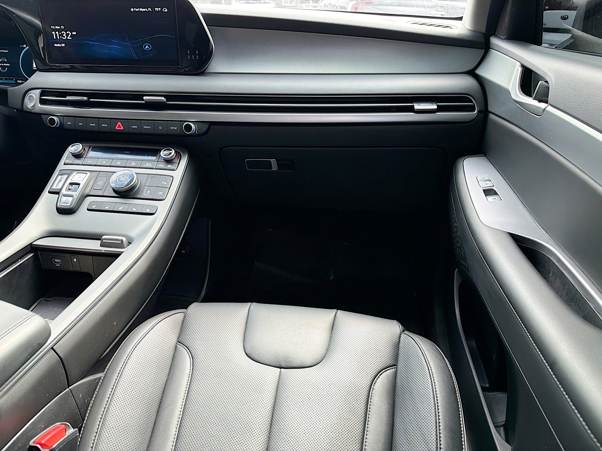 Used 2024 Hyundai Palisade SEL w/ Premium Package image 19