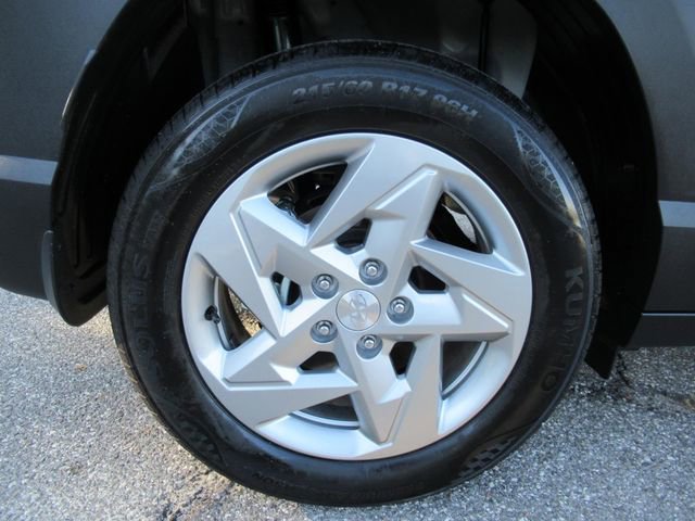 Used 2026 Hyundai Kona SE FWD image 8