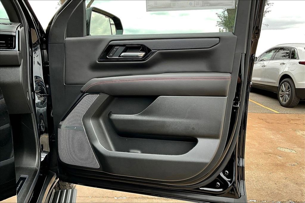 New 2026 GMC Yukon AT4 Ultimate w/ LPO, Floor Liner Package AWD/4WD image 11