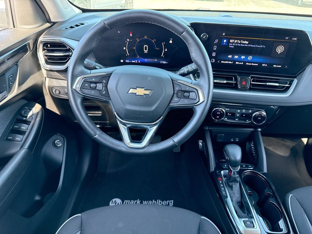 Used 2025 Chevrolet TrailBlazer LT w/ Convenience Package AWD/4WD image 14