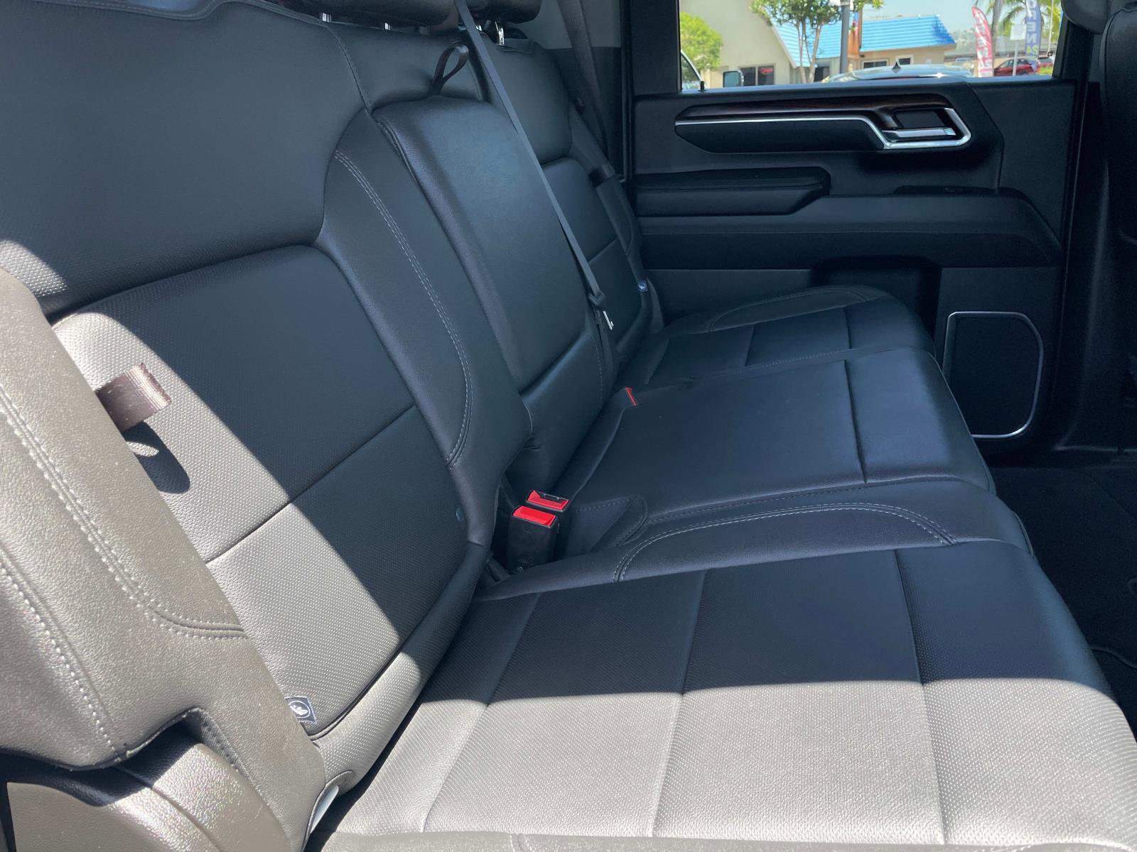 Used 2025 GMC Sierra 2500 SLT w/ SLT Premium Package image 28