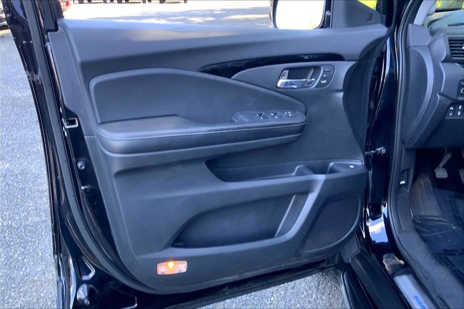 Used 2017 Honda Ridgeline RTL-E image 19