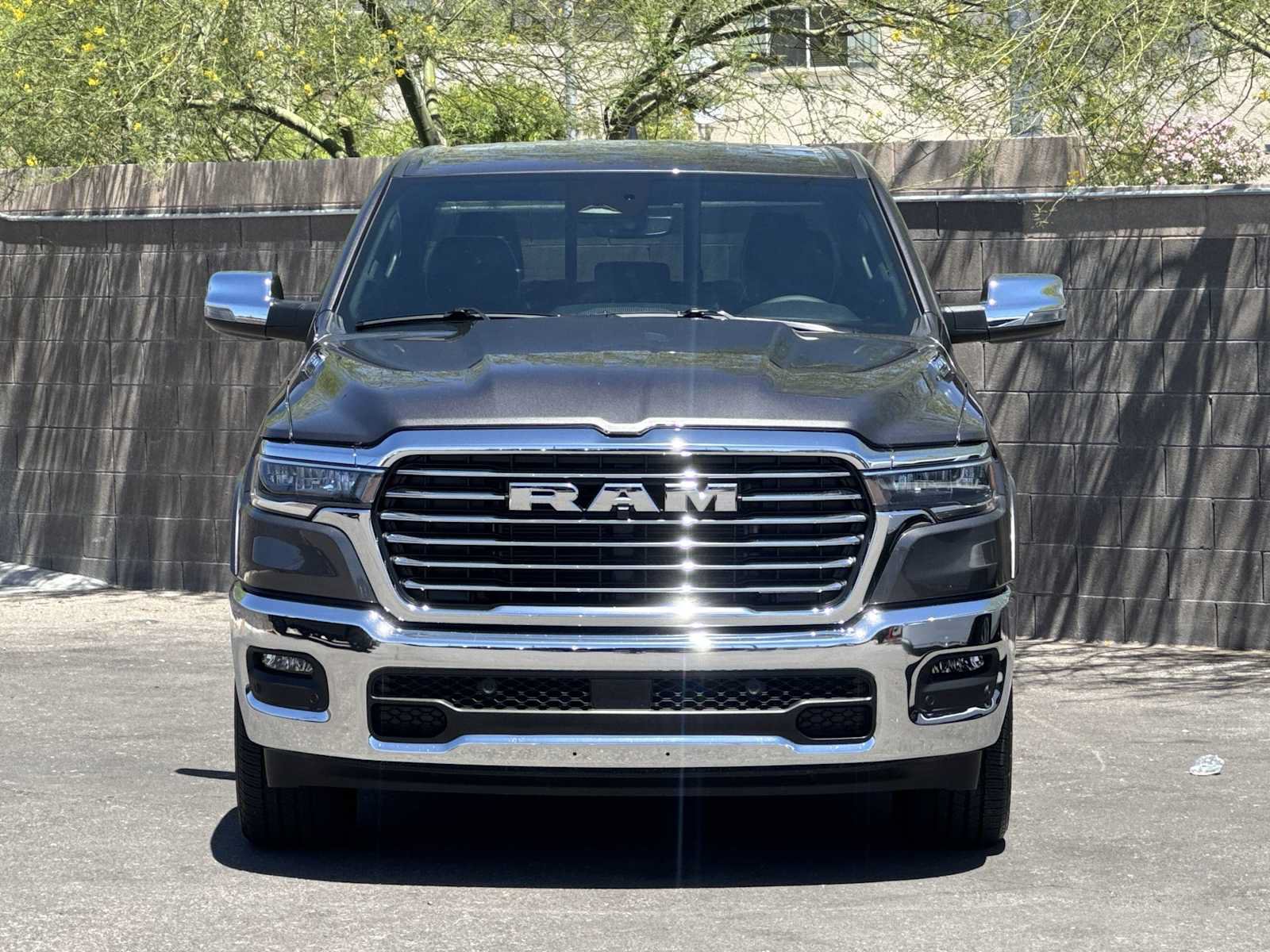 Used 2026 RAM 1500 Laramie AWD/4WD image 3