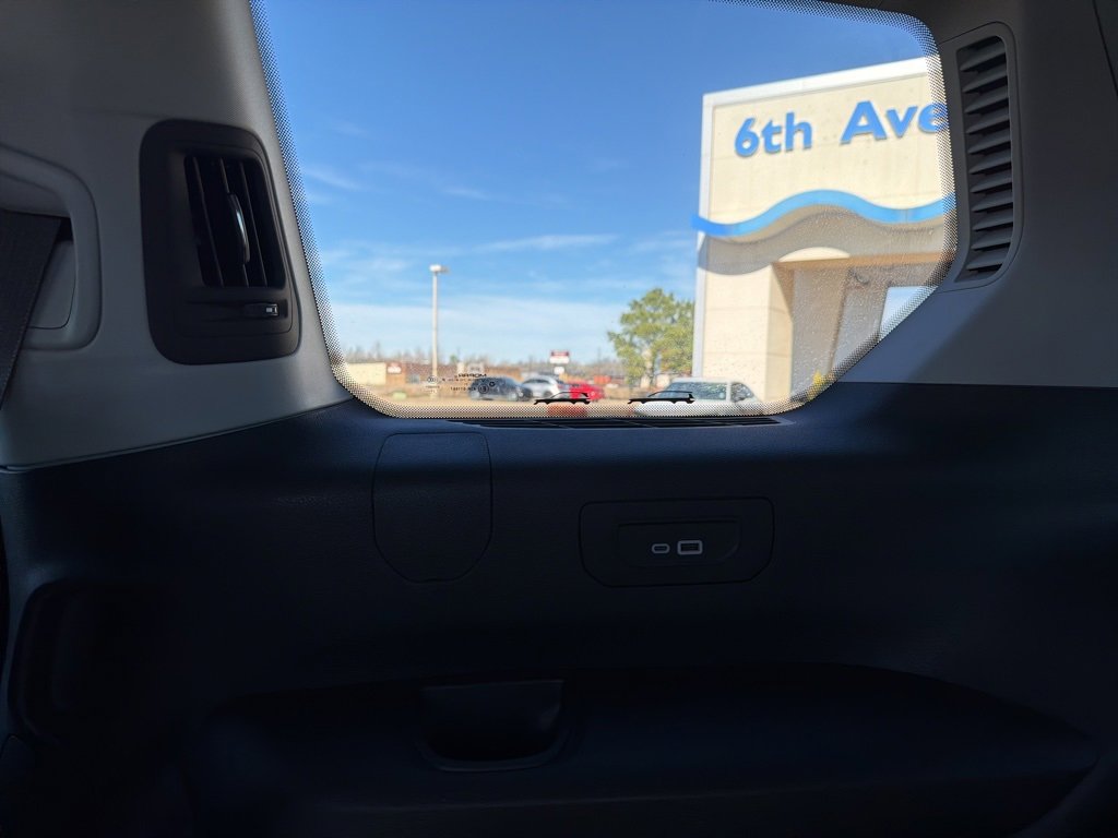 Used 2021 Jeep Grand Cherokee L Laredo w/ Luxury Tech Group I image 26