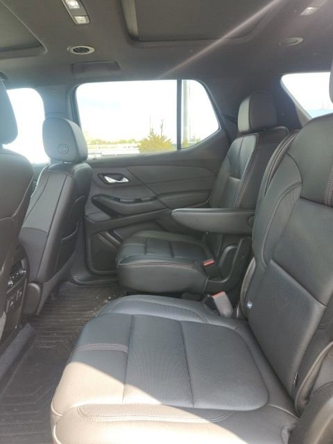 Used 2023 Chevrolet Traverse RS image 10