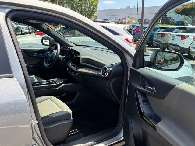 Used 2026 Chevrolet Equinox LT w/ Convenience Package II AWD/4WD image 25