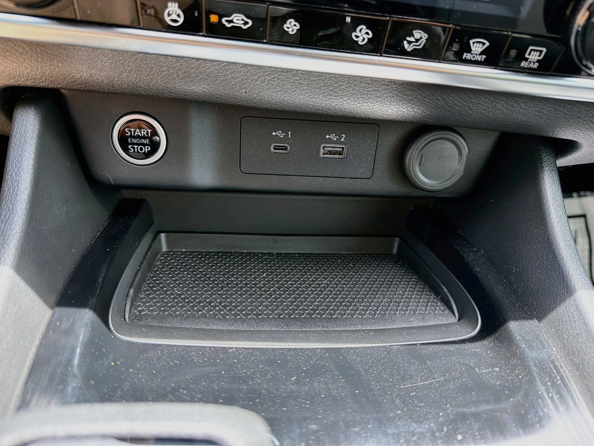 Used 2023 Nissan Rogue SV w/ SV Premium B Package FWD image 31