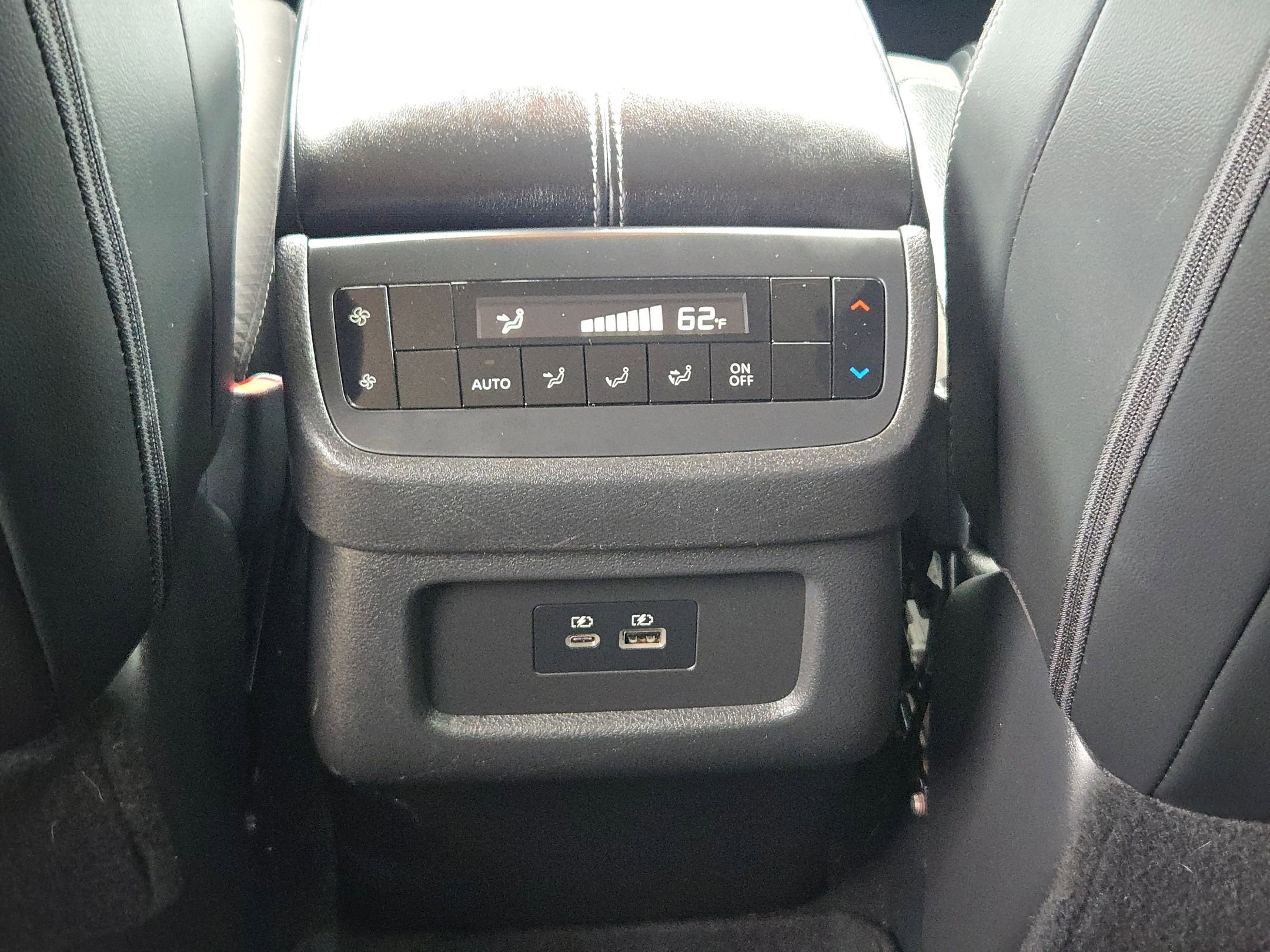 Certified 2023 Nissan Pathfinder SL w/ Black Appearance Package image 23