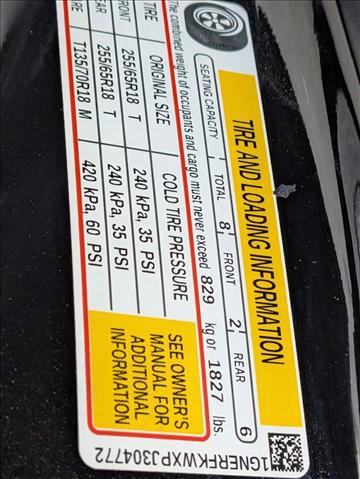 Used 2023 Chevrolet Traverse LS FWD image 14