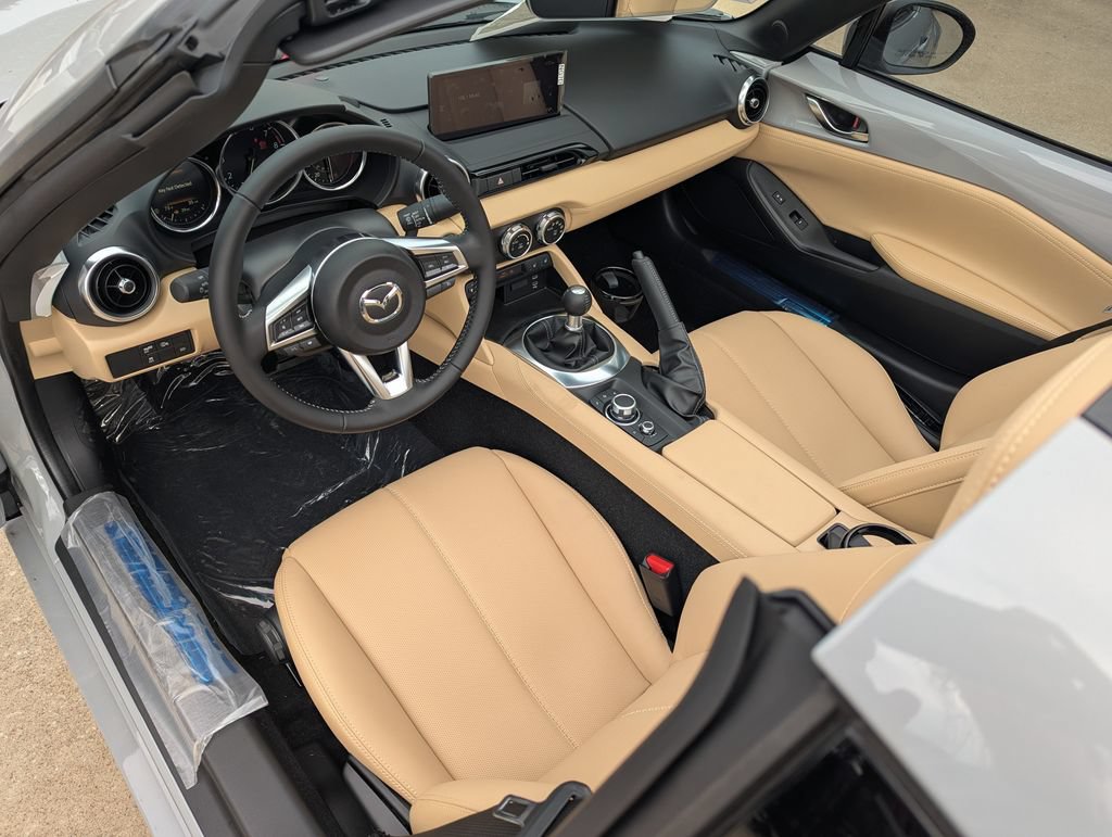 New 2026 MAZDA MX-5 Miata RF Grand Touring RWD image 4