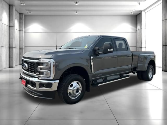 Used 2026 Ford F350 Lariat AWD/4WD image 4