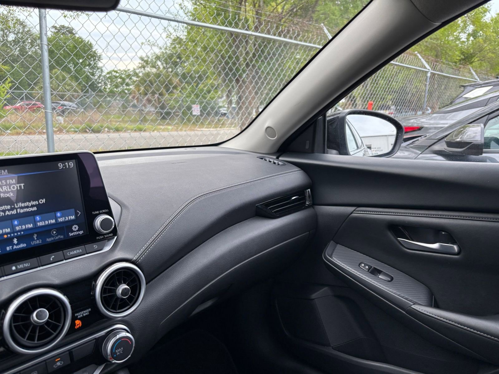 Used 2025 Nissan Sentra SV FWD image 33