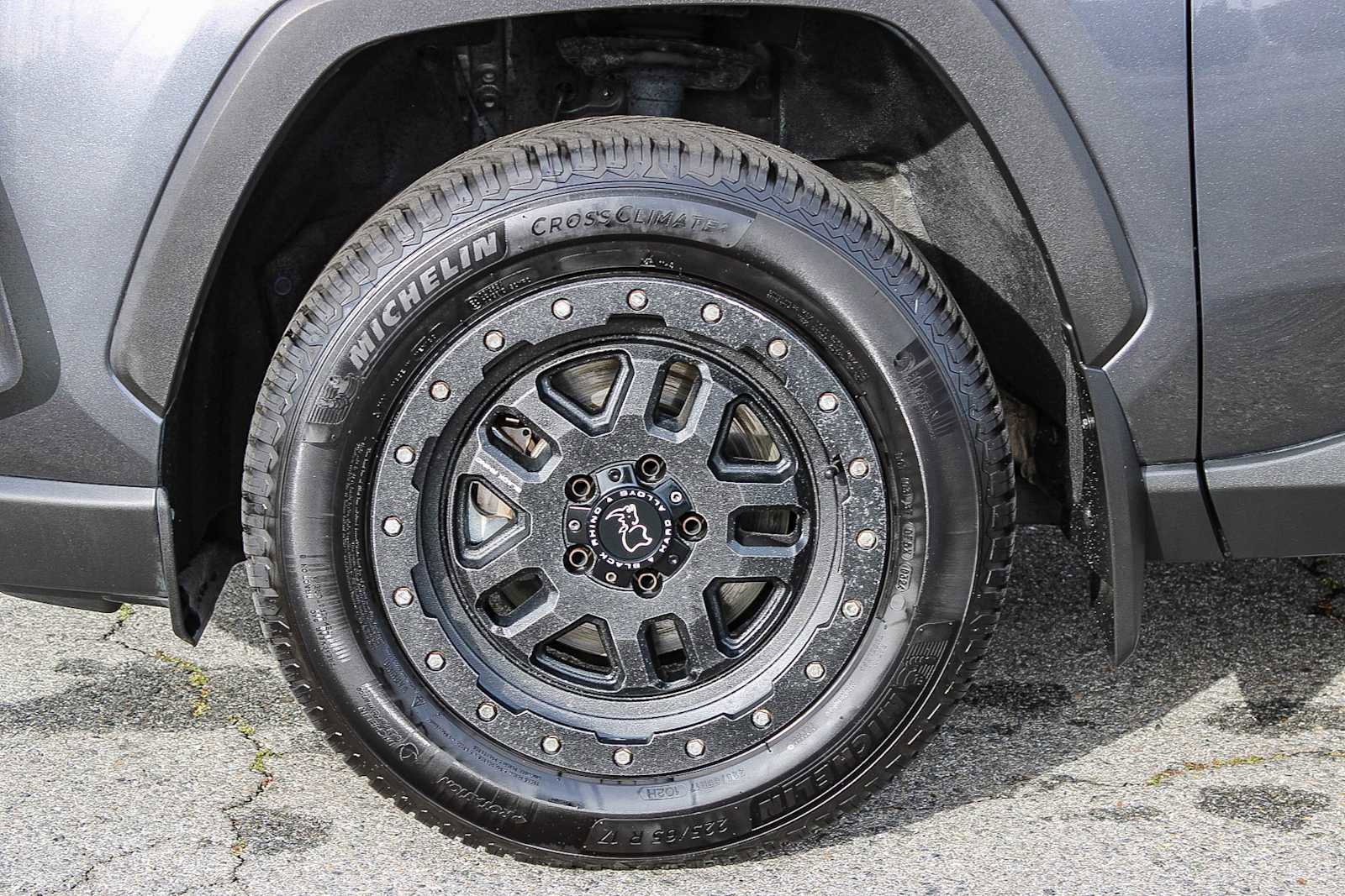 Used 2023 Toyota RAV4 XLE image 8