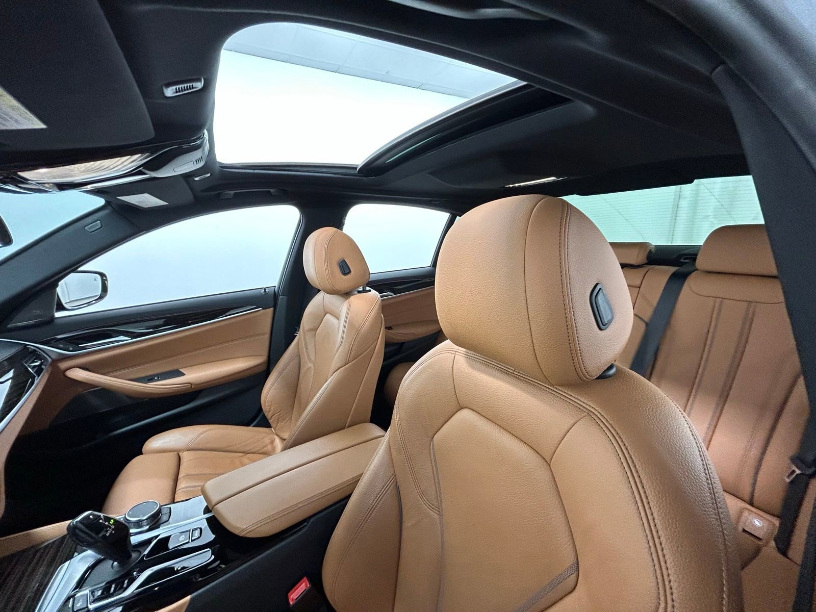 Used 2023 BMW 540i xDrive w/ M Sport Package image 30