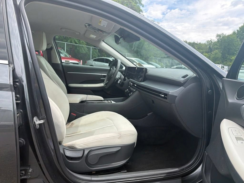 Used 2025 Hyundai Sonata SEL FWD image 18