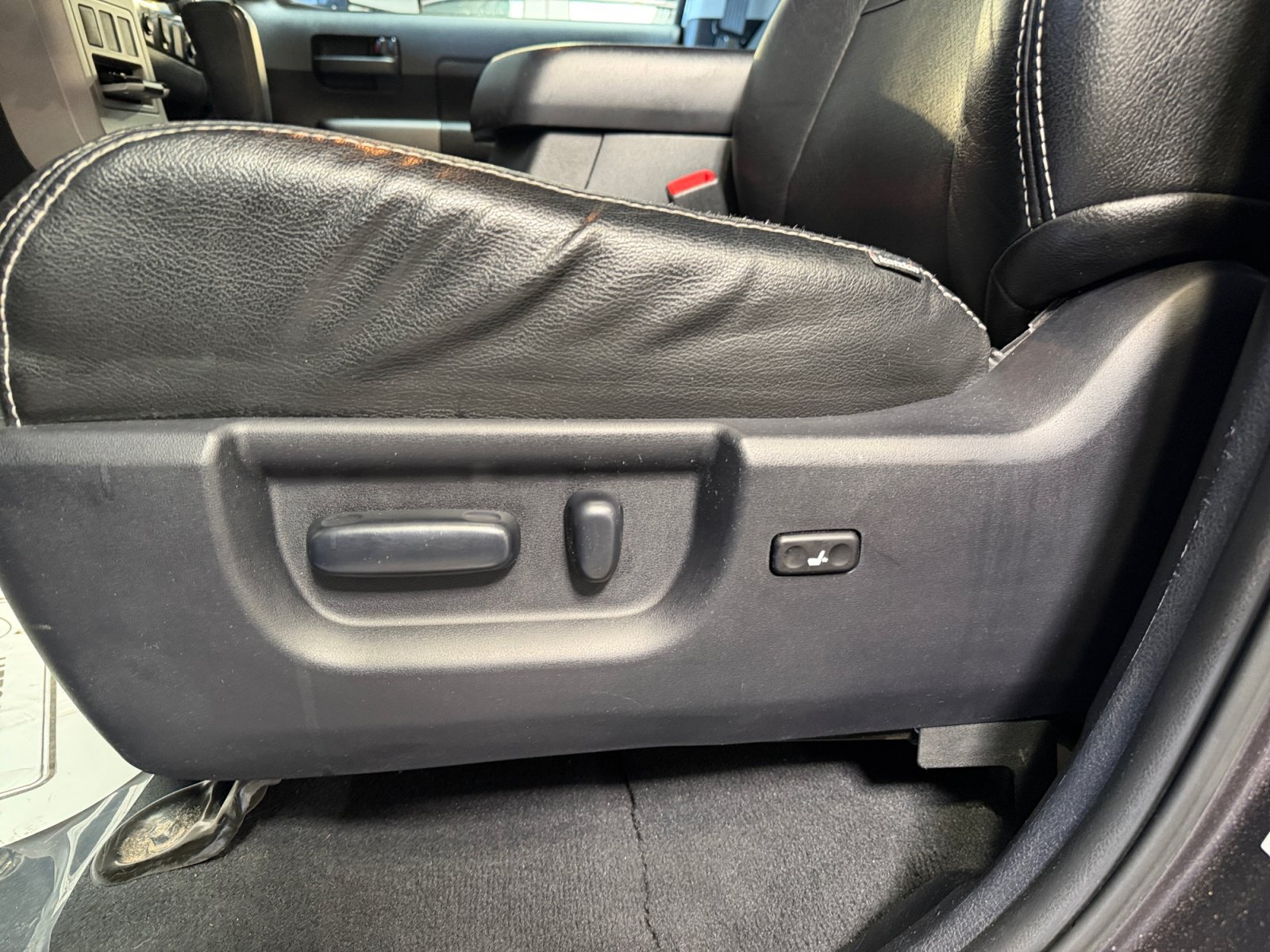 Used 2012 Toyota Tundra 4x4 CrewMax w/ TRD Off-Road Pkg image 14
