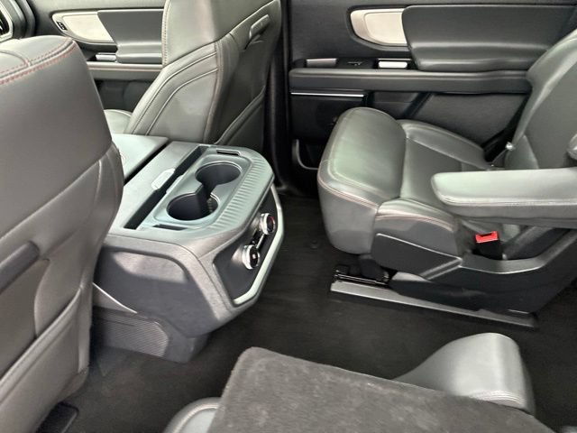 Used 2025 Ford Expedition Active AWD/4WD image 62