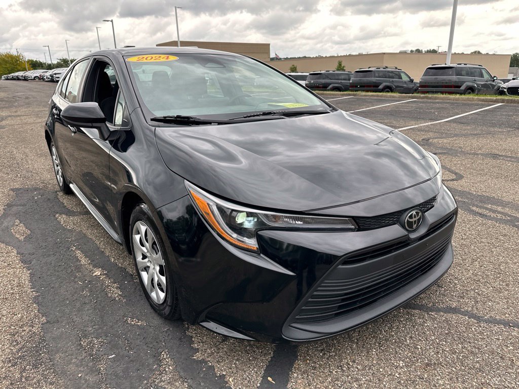 Used 2024 Toyota Corolla LE FWD image 15