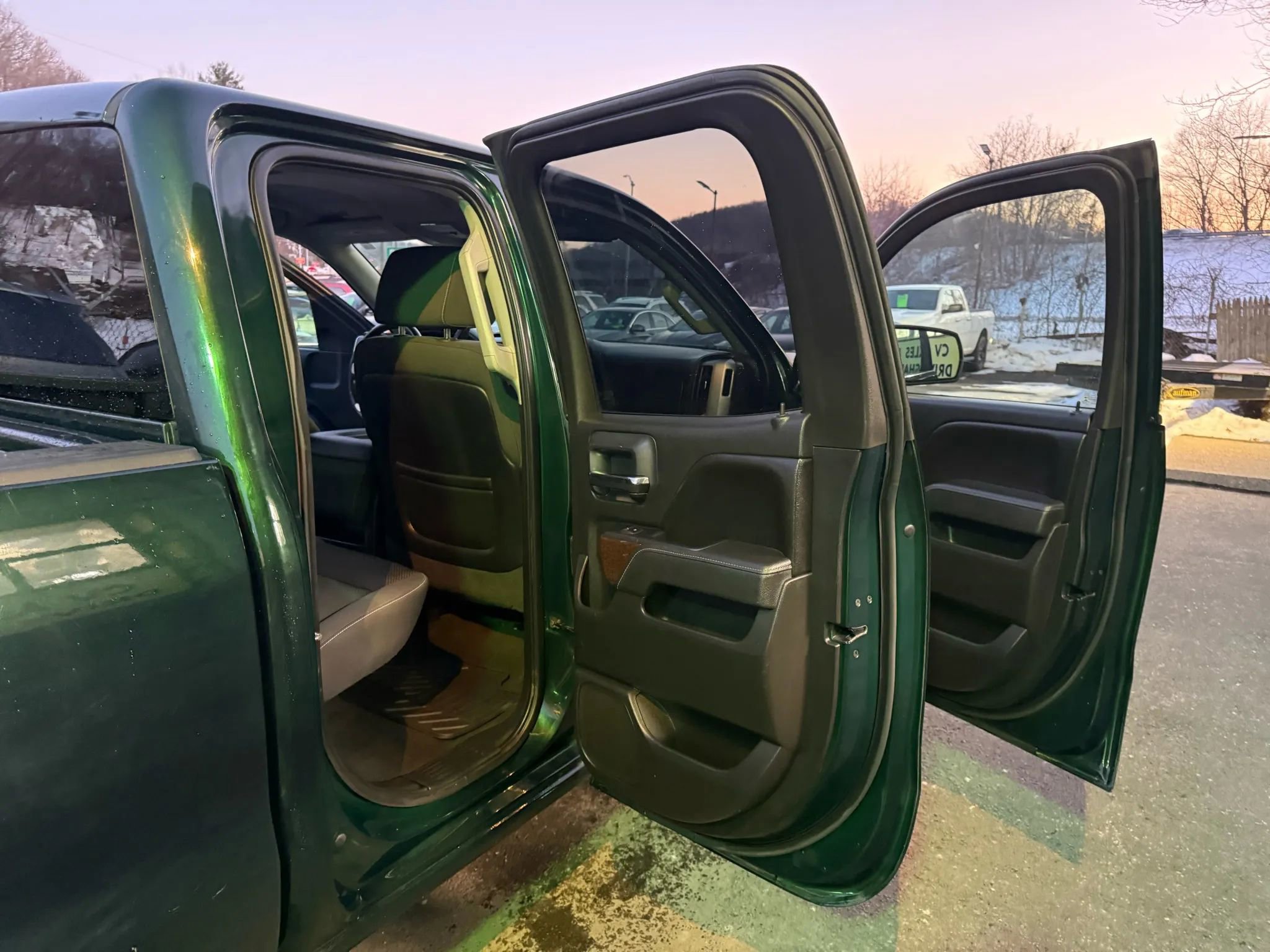 Used 2015 GMC Sierra 1500 SLE w/ SLE Value Package AWD/4WD image 19