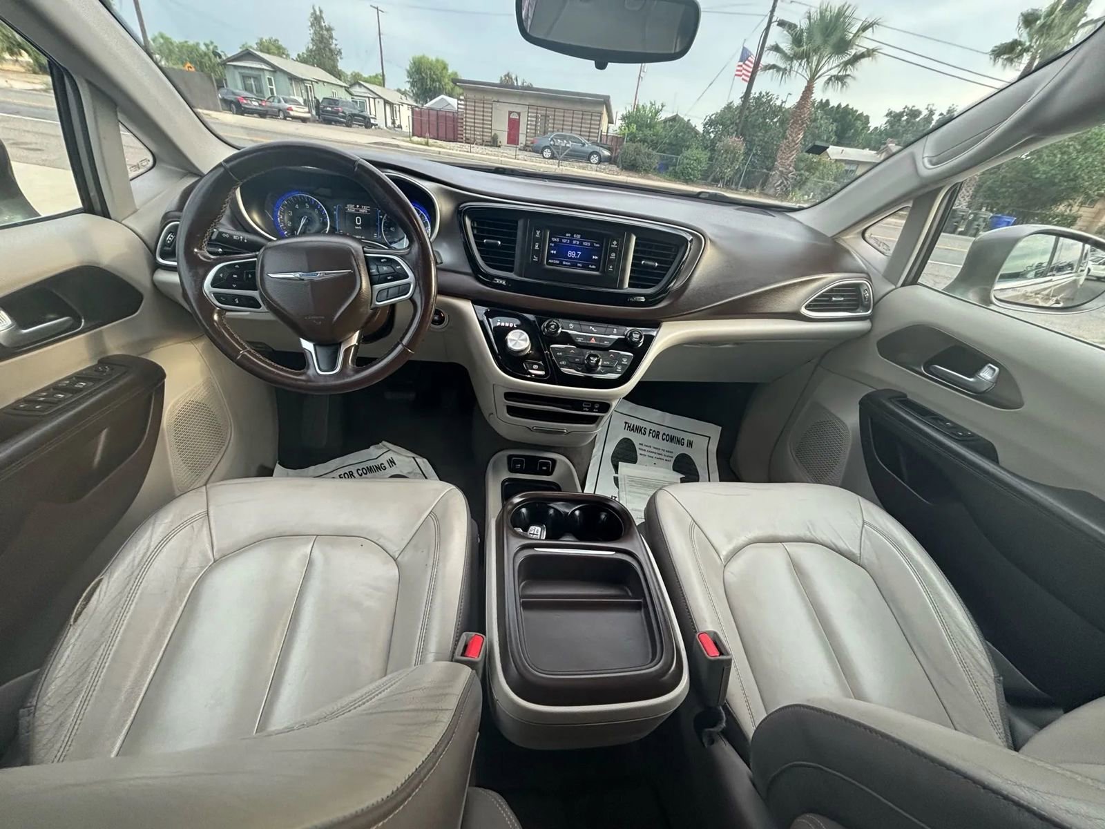 Used 2017 Chrysler Pacifica Touring-L image 15