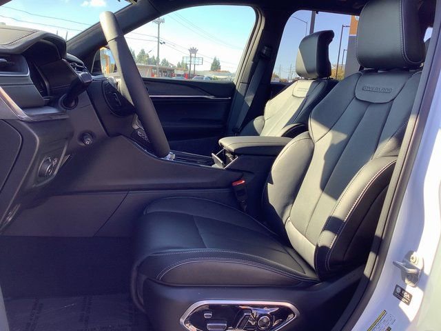 New 2025 Jeep Grand Cherokee Overland w/ Luxury Tech Group IV image 8