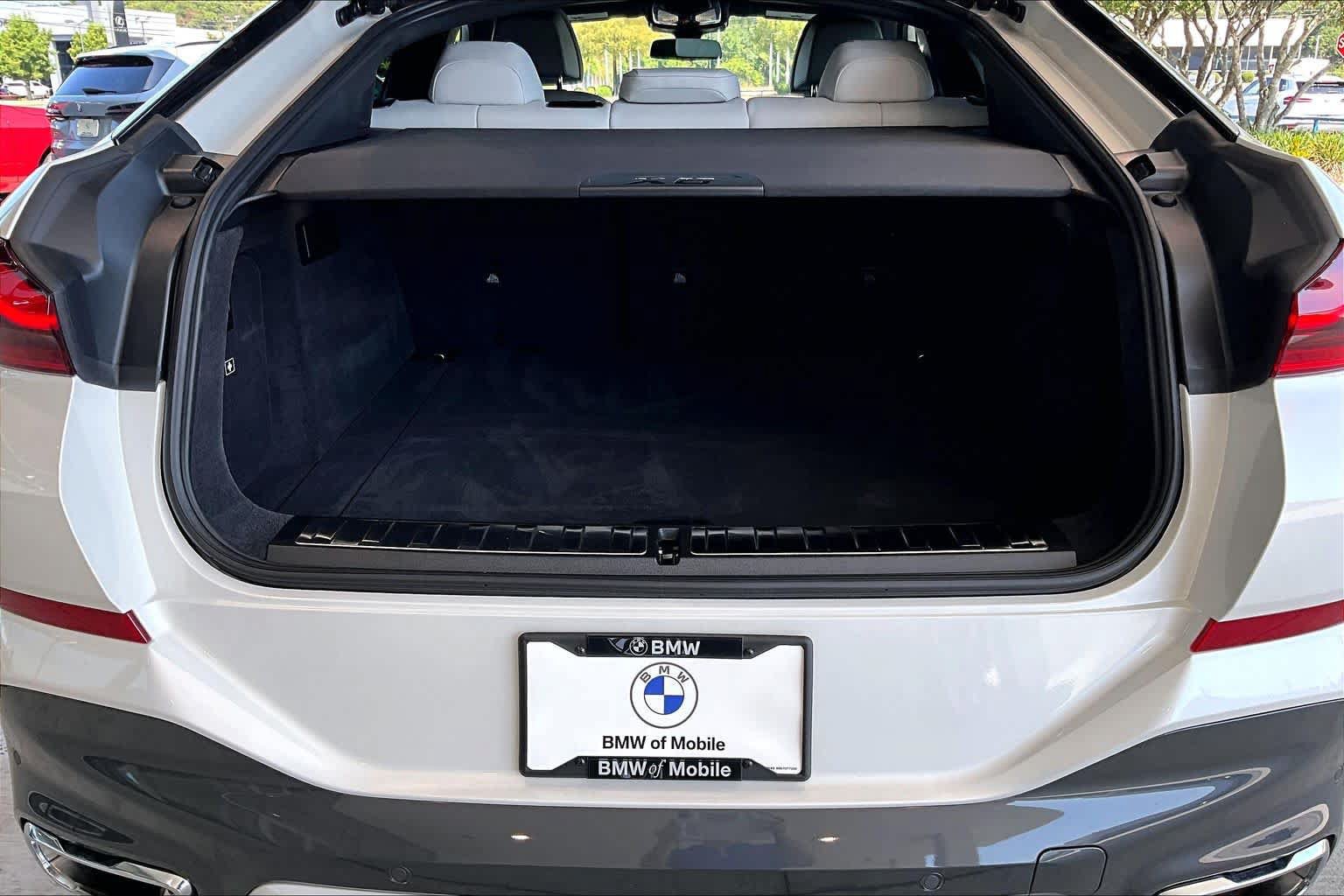 Used 2026 BMW X6 xDrive40i AWD/4WD image 34