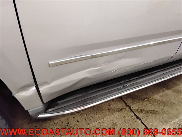 Used 2015 GMC Yukon XL Denali w/ Touring Package AWD/4WD image 19