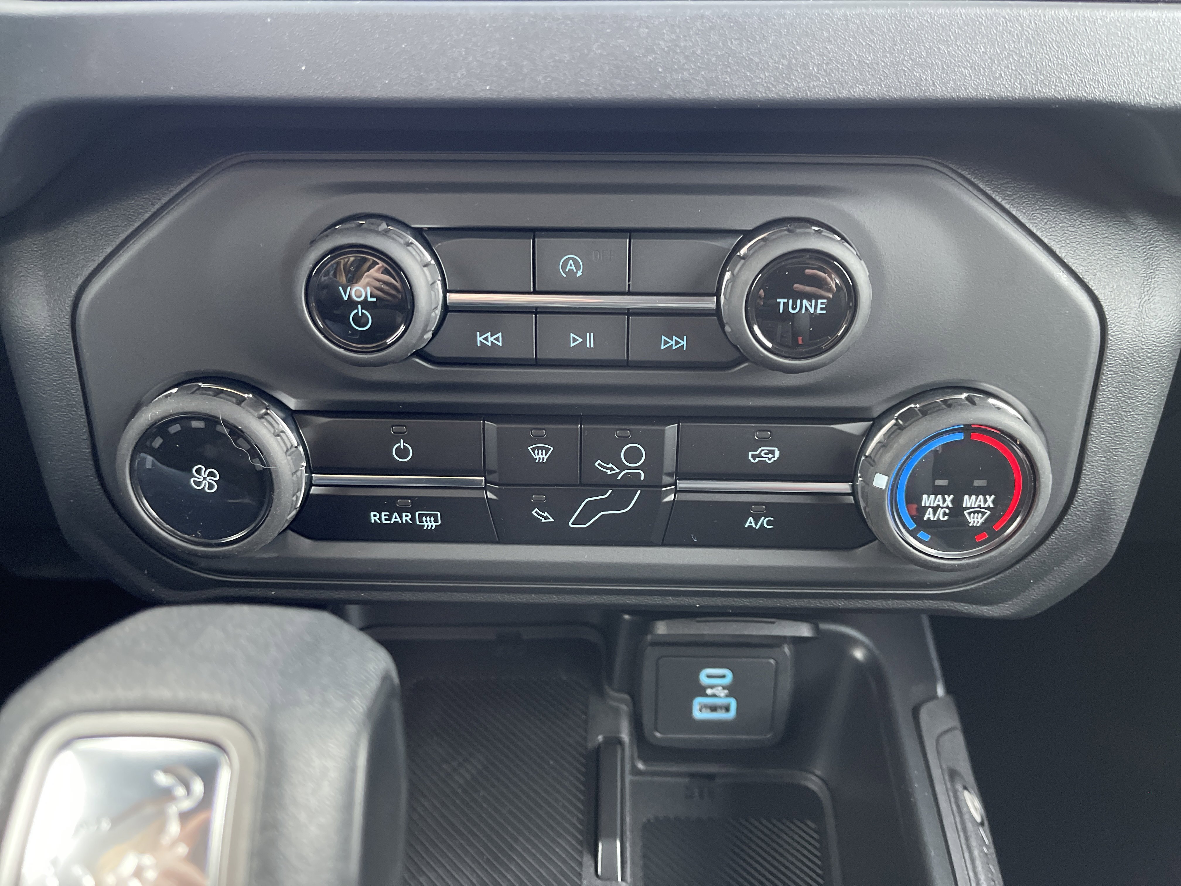 New 2025 Ford Bronco Base w/ Sasquatch Package image 26