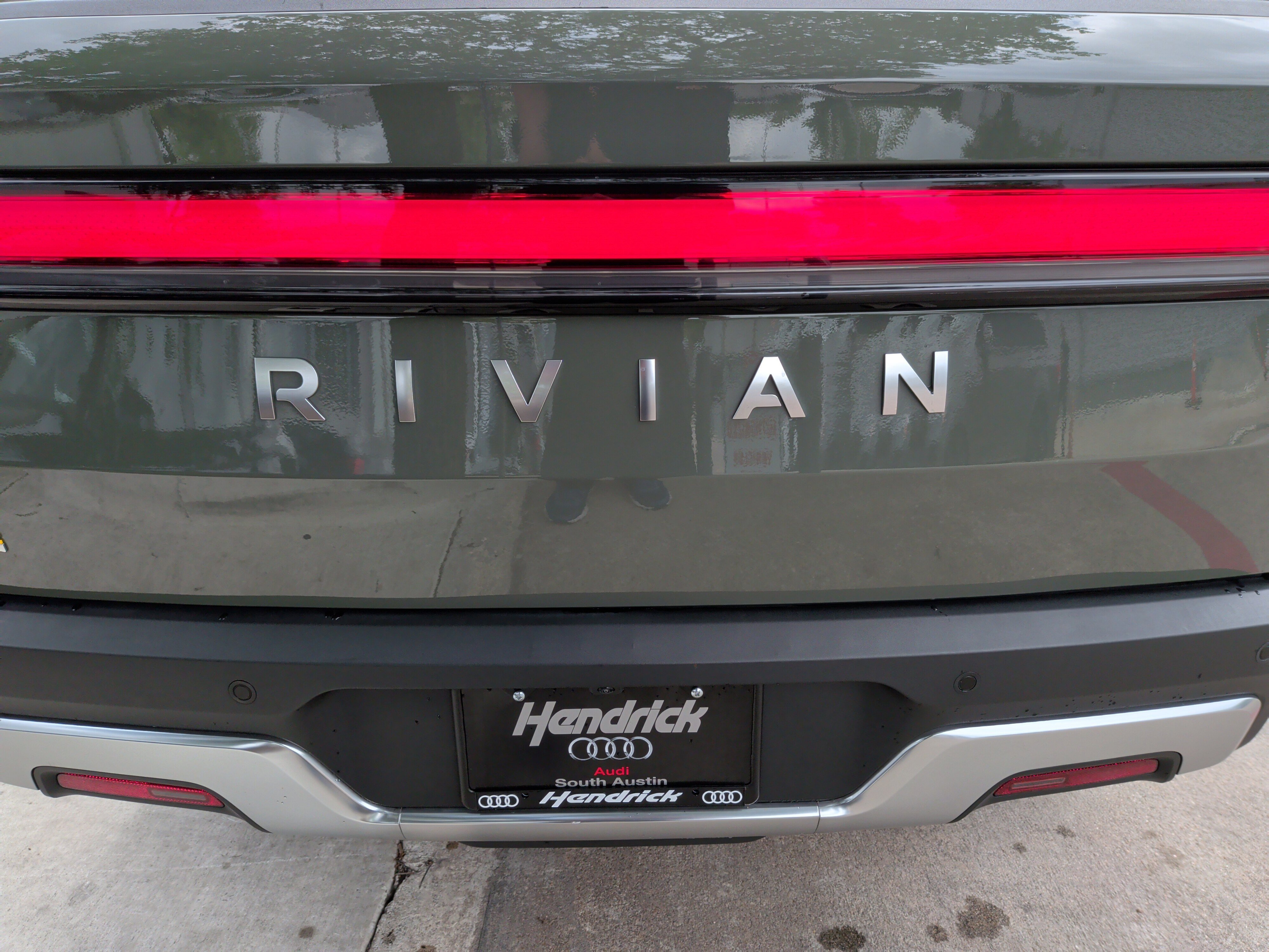 Used 2023 Rivian R1T Launch Edition image 38