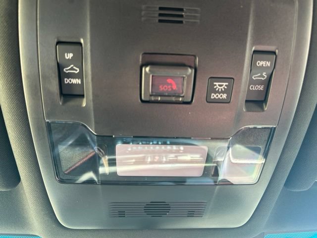 Used 2022 Lexus ES 300h F Sport w/ Accessory Package 2 FWD image 29