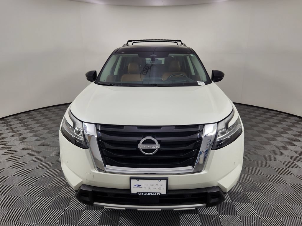 Used 2023 Nissan Pathfinder Platinum AWD/4WD image 8