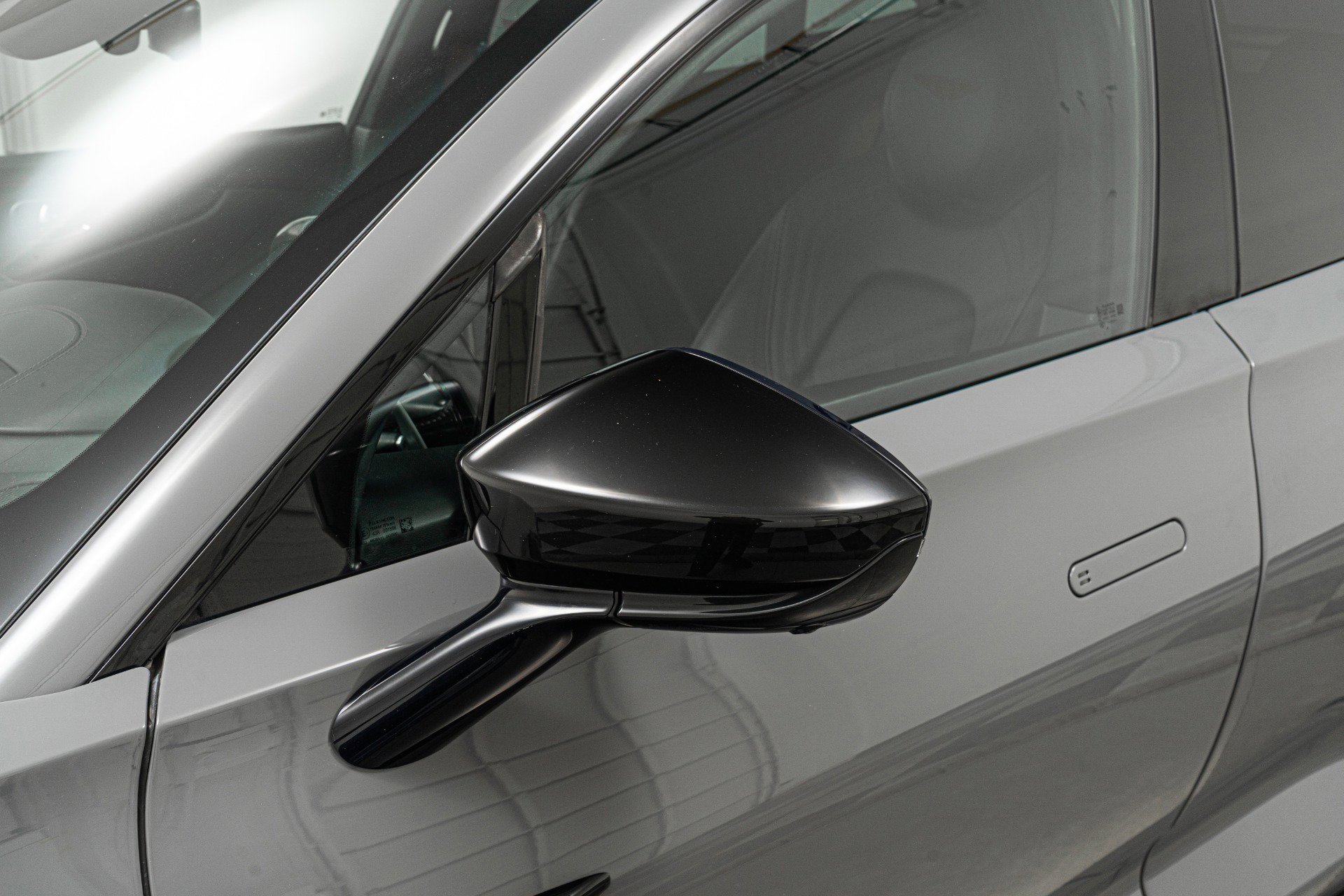 Used 2021 Aston Martin DBX image 35