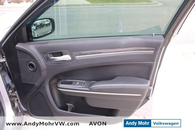 Used 2018 Chrysler 300 Touring w/ Driver Convenience Group image 22