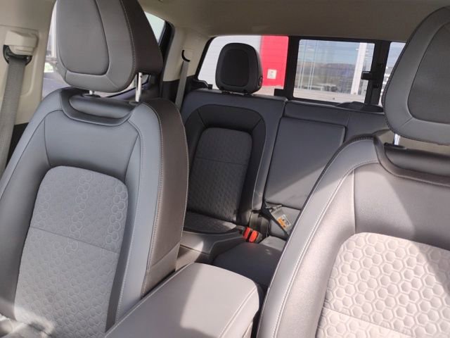 Used 2018 Chevrolet Colorado Z71 AWD/4WD image 11