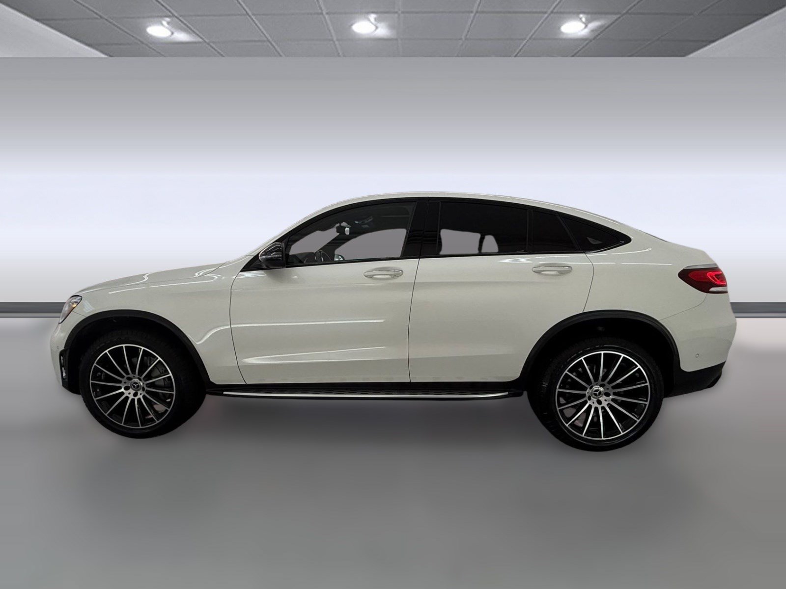 Used 2021 Mercedes-Benz GLC 300 4MATIC Coupe image 2