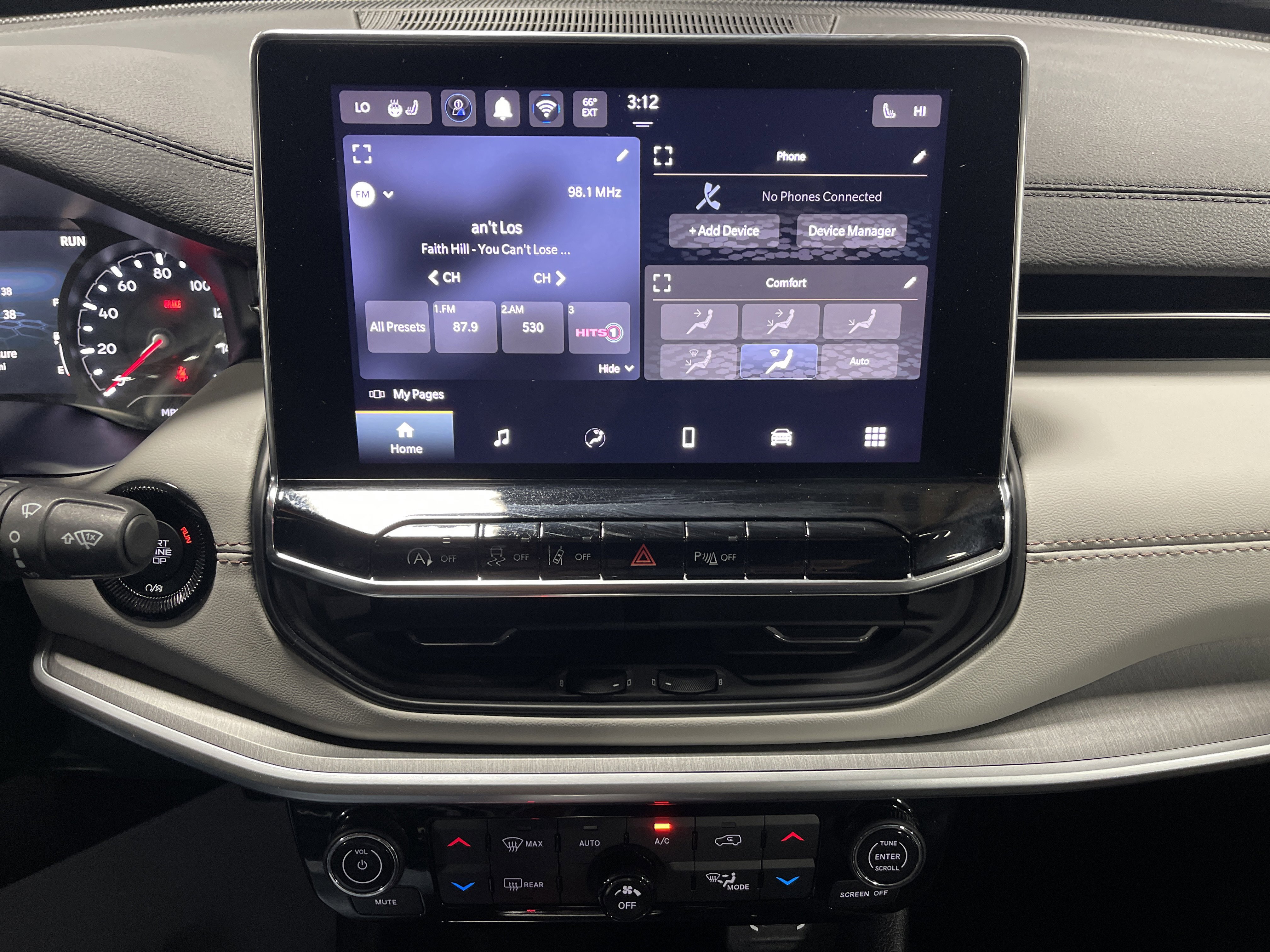 Used 2024 Jeep Compass Limited image 21