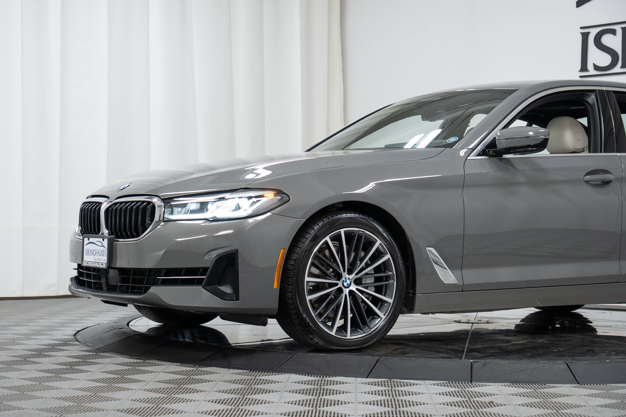 Used 2022 BMW 540i xDrive w/ Premium Package AWD/4WD image 25