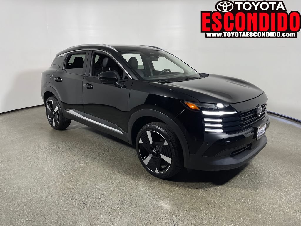 Used 2025 Nissan Kicks SR FWD image 1