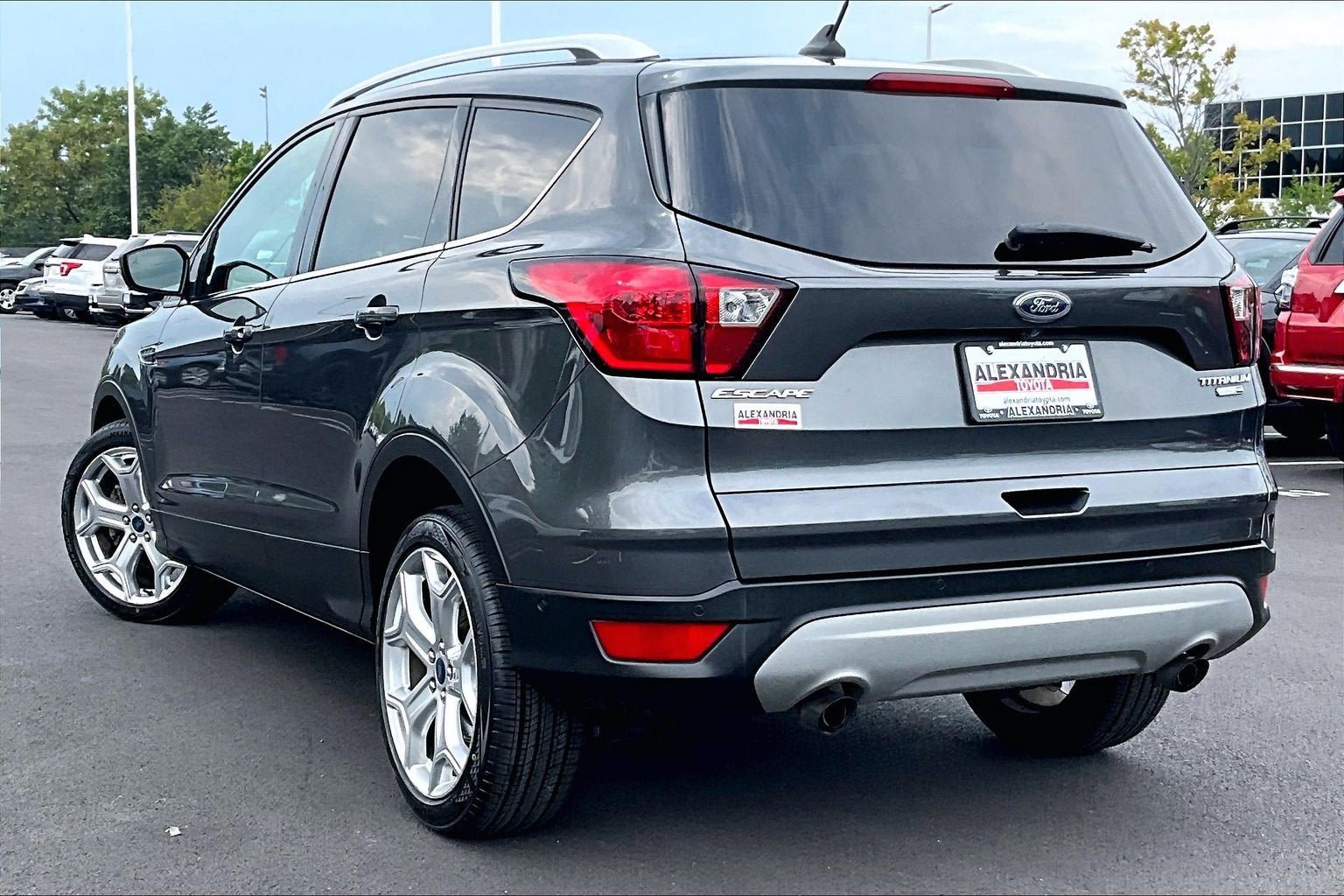 Used 2019 Ford Escape Titanium AWD/4WD image 11