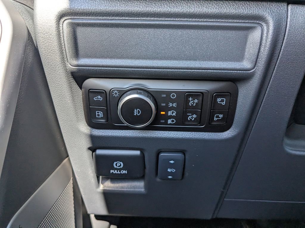 New 2025 Ford F150 Lariat w/ Equipment Group 502A High image 27