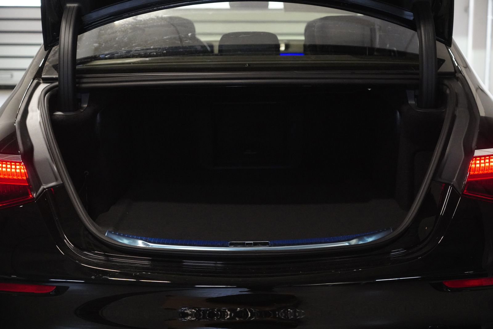 New 2026 Mercedes-Benz S 580e 4MATIC Sedan image 33