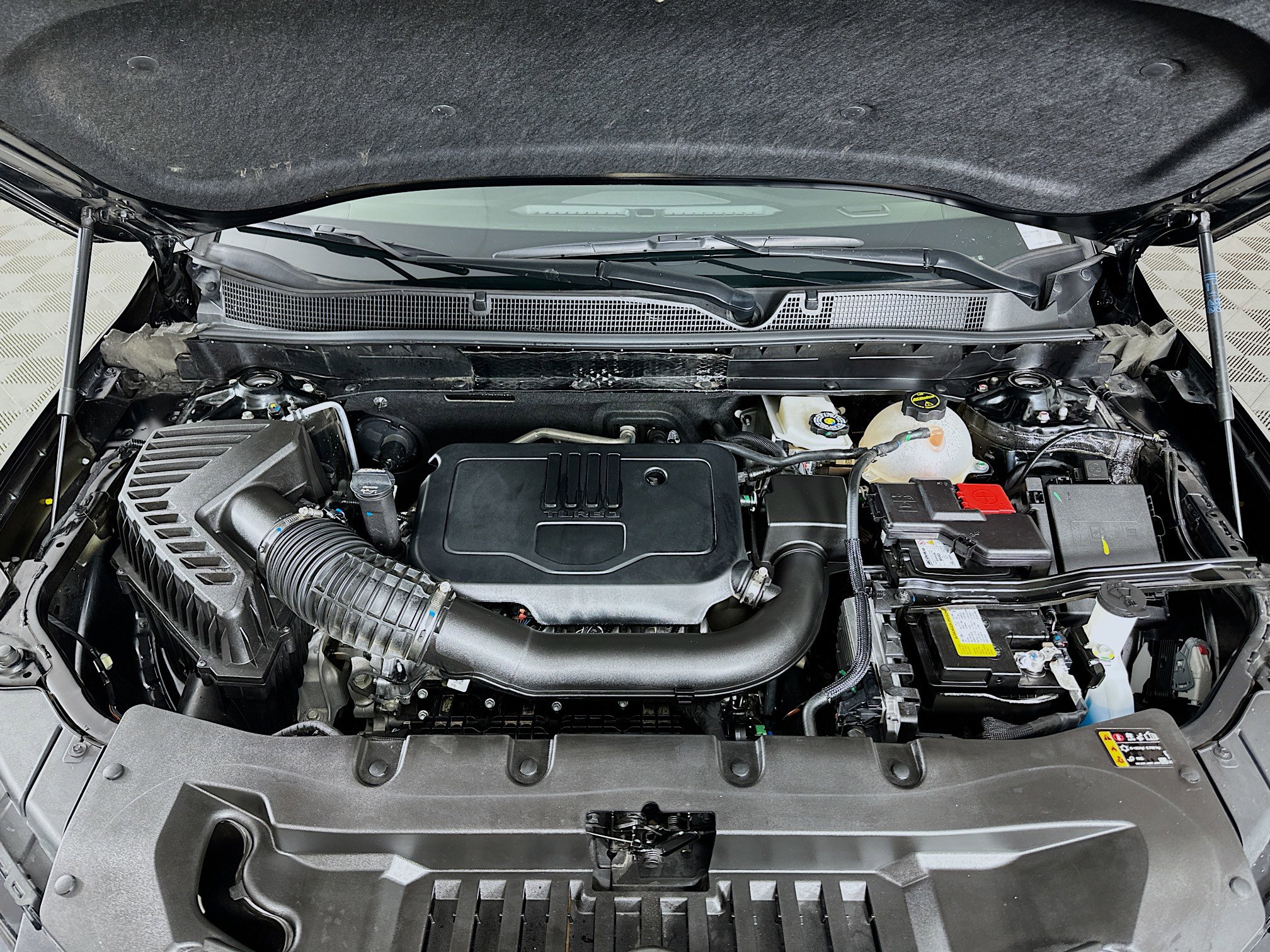 Used 2025 Chevrolet Blazer LT FWD image 31