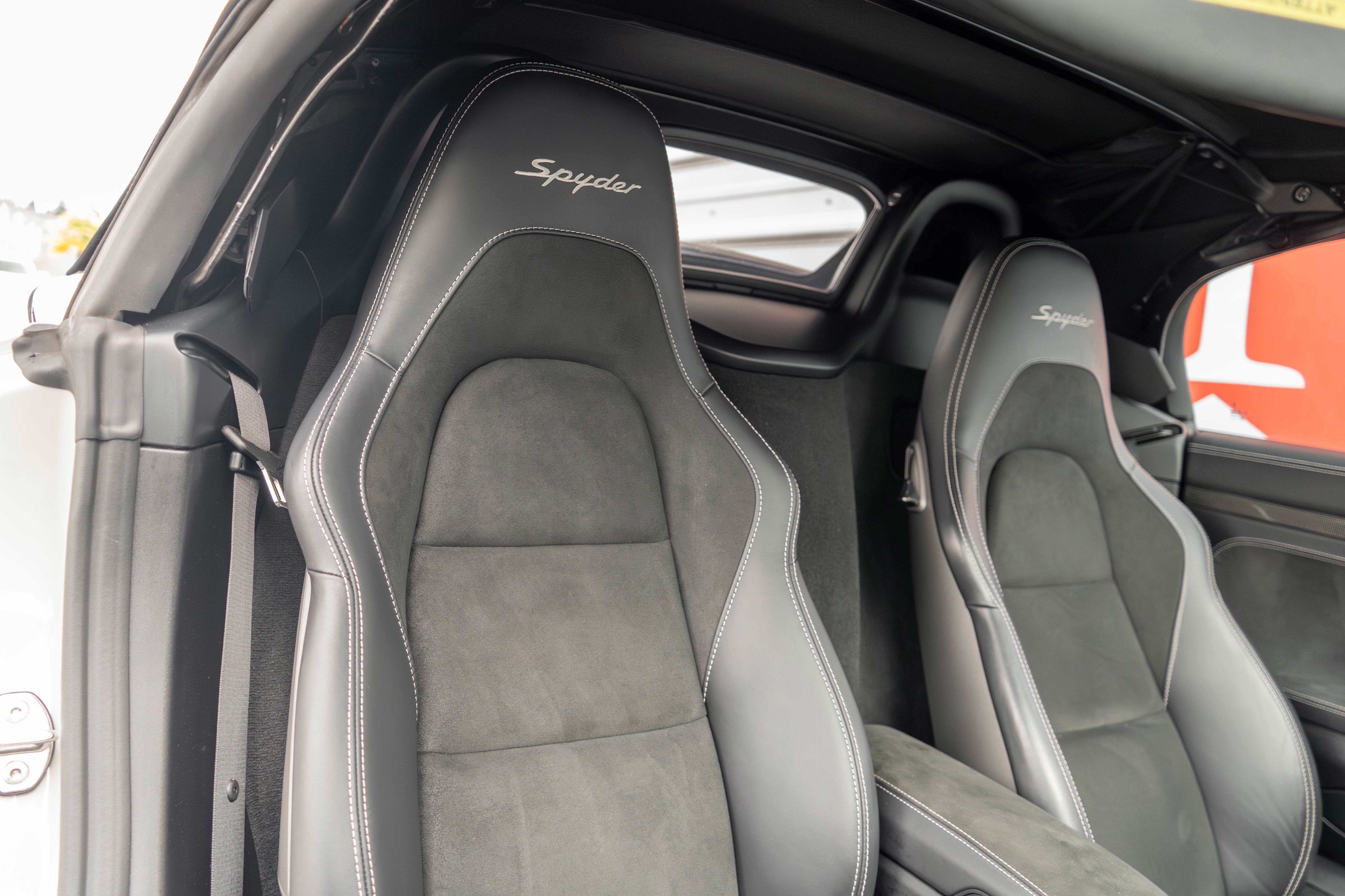 Used 2022 Porsche 718 Boxster Spyder w/ Light Design Package RWD image 31