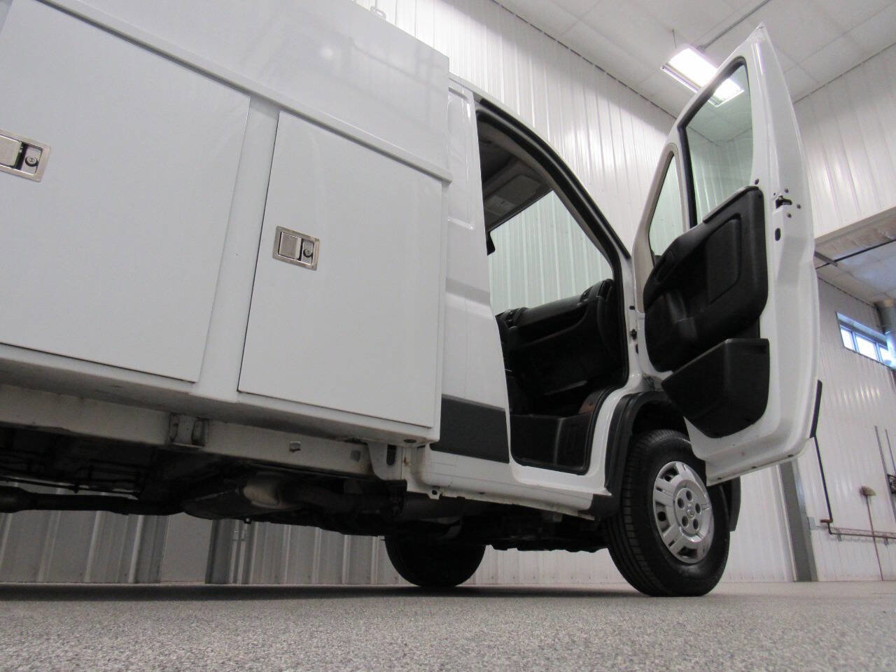 Used 2016 RAM ProMaster 2500 w/ Premium Appearance Group FWD image 34