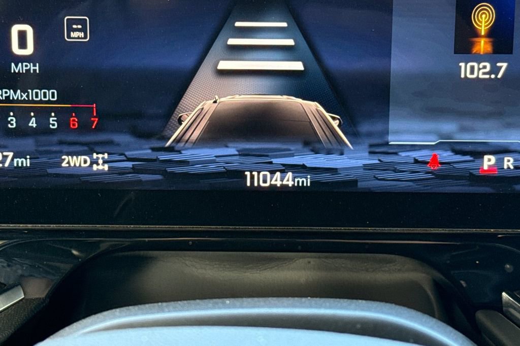 Used 2025 Chevrolet Suburban RST image 40